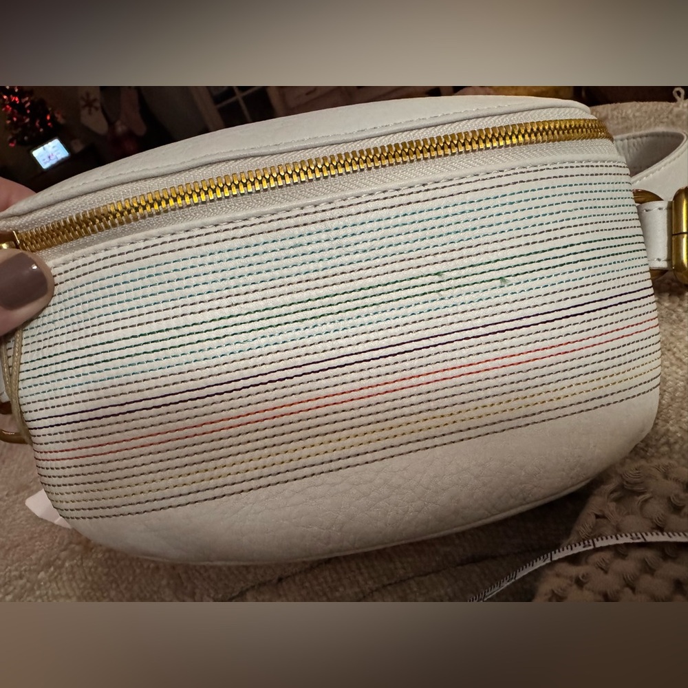 HOBO Cream Leather/ multi color striped / Gold hardware Crossbody / Fanny pack - Picture 3 of 9